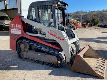 ruspe escavatori camion gru macchine movimento terra della Tecnoscavi srl Italy Abruzzo