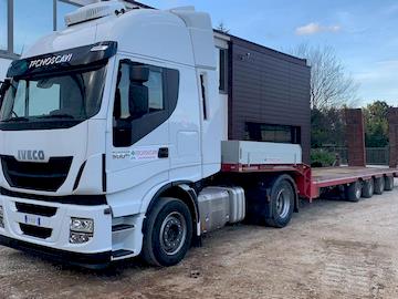 ruspe escavatori camion gru macchine movimento terra della Tecnoscavi srl Italy Abruzzo